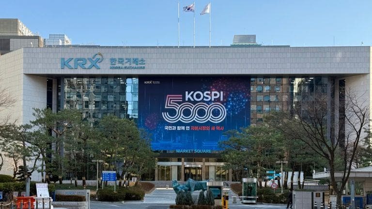 Mike McCluskey Warns Bitcoin Tracks Chip Sell-Off as Kospi Crash Sends BTC to $59,018